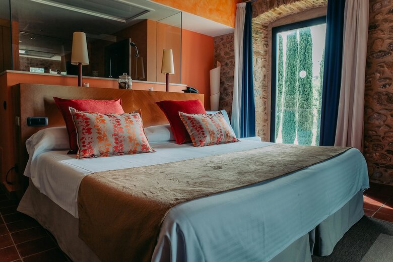Hotel Arcs De Monells