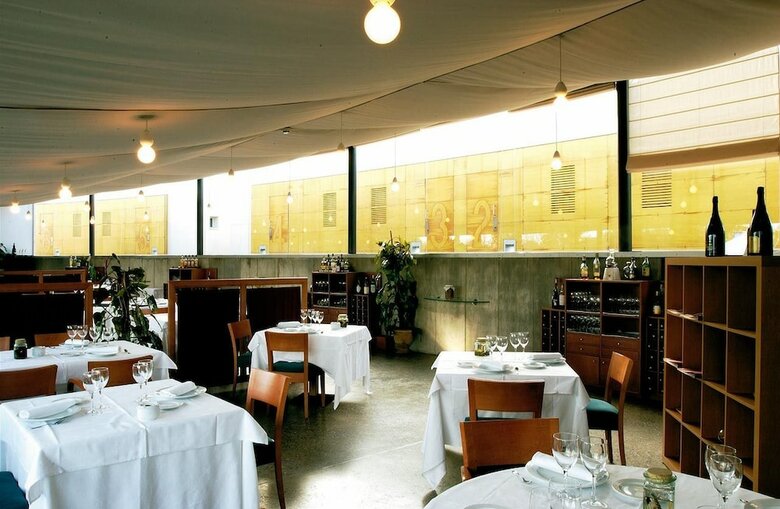 Hotel Arcs De Monells
