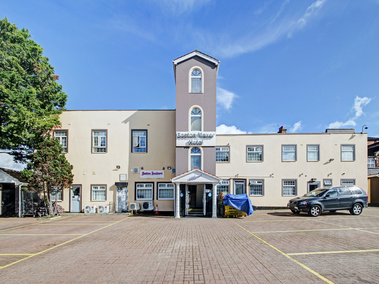 Boston Manor Hotel