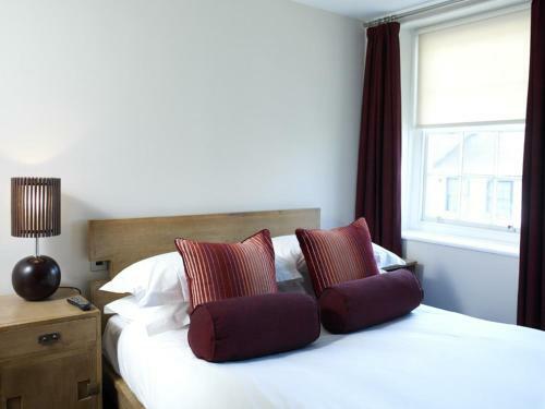 Cinnabar Cafe Hotel