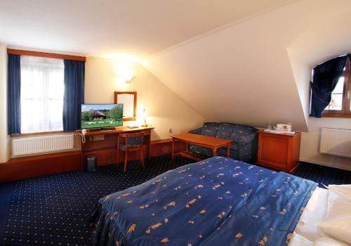 Agh Hotel