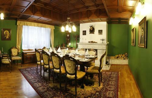 Agh Hotel