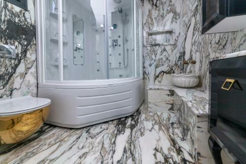 Splendid Villa With Private Pool And Jacuzzi Near Beach In Bodrum