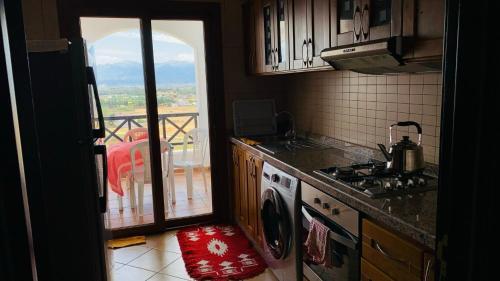 Beautiful Charming Apartment, Mountains View, Pool, Quiet