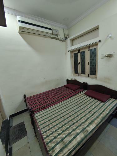 Hotel Pop 82436 Gopi Mini Guest House