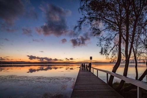 Lakeside Serenity / Long Jetty