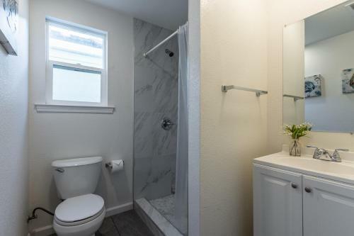 @ Marbella Lane - Cozy Home With Modern Touch