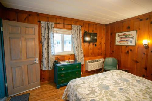 Motel Outside Inn