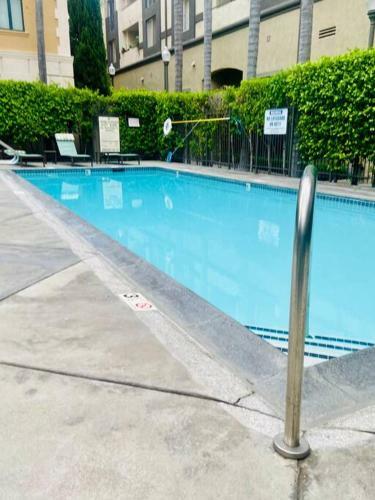 Luxury Apartment Near Rose Bowl