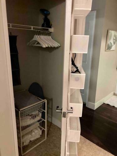 Luxury Apartment Near Rose Bowl