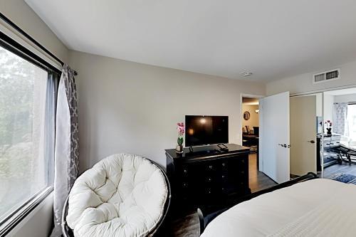 Hotel Pacific Cove Unit 111