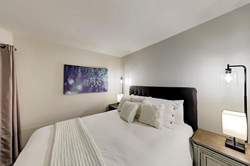 Hotel Pacific Cove Unit 111