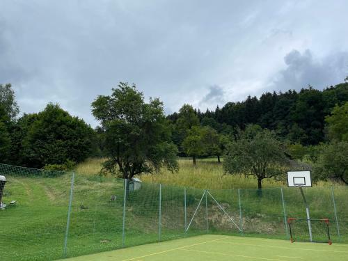 Hostal Penzion - Restaurace U Skrbl�ka