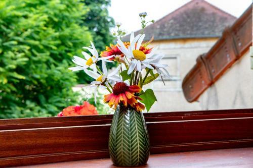 Hotel Hostellerie Du Chateau Bellenaves