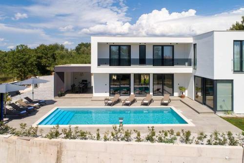 Villa Tonka