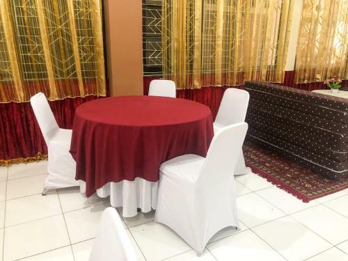 Hotel Oyo 91480 Putridapisa Syariah