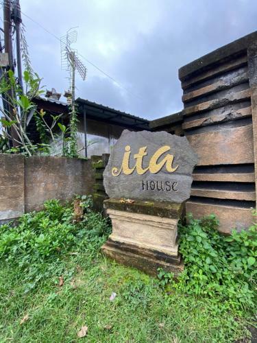 Lodge Ita House