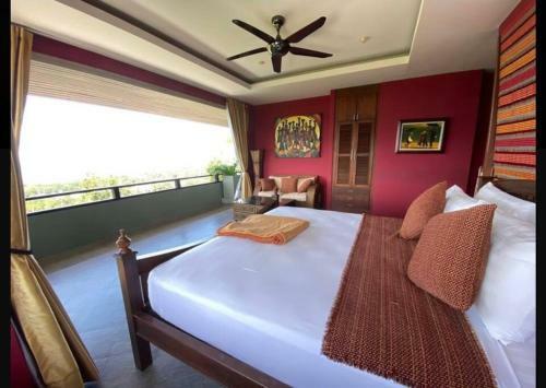 Breathtaking 6 Bedroom Seaview Villa