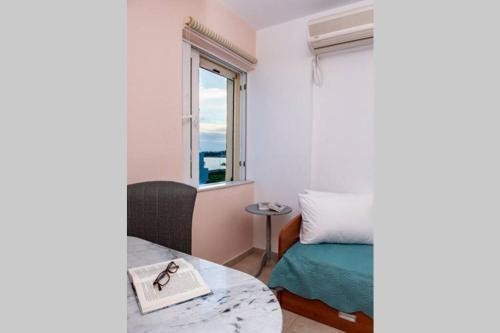 Manos Seaside Apartment *free Parking *a/c