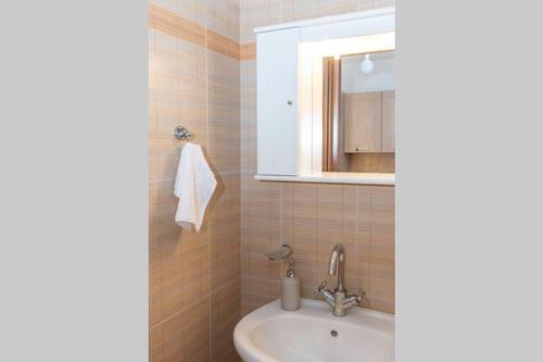 Manos Seaside Apartment *free Parking *a/c