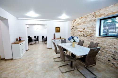 Hostal Pensiunea Tressor