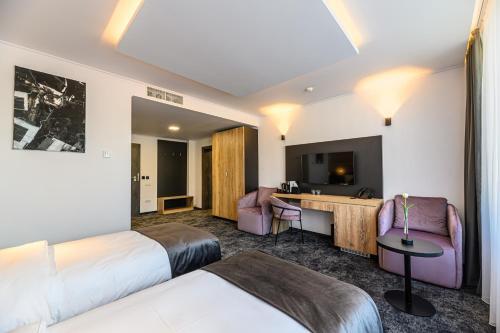 B The Hotel