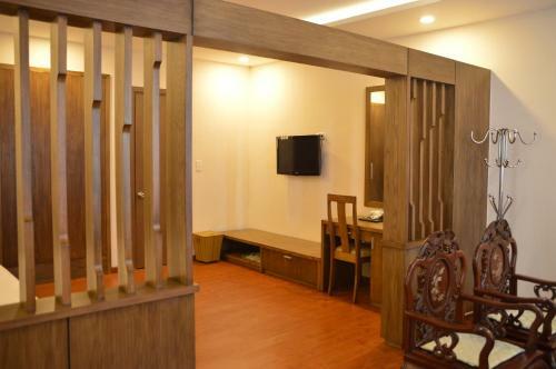 Phu Tho Hotel