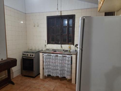 Casa De Madeira Em Condom�nio