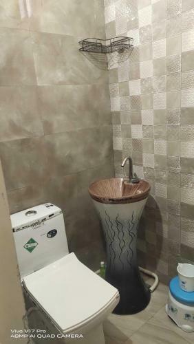 Hotel Oyo 92350 White Orchid