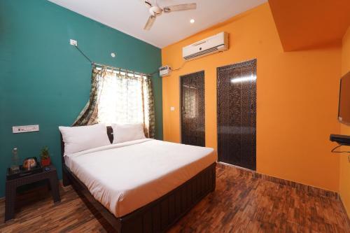 Hotel Maahi Stays
