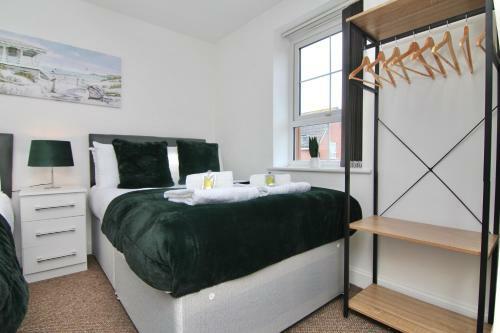 Canalview House - Elegant Spacious Coventry Home For Large Groups