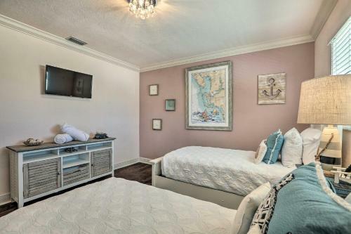Luxe Cape Coral Escape With Pool 4 Mi To Beach
