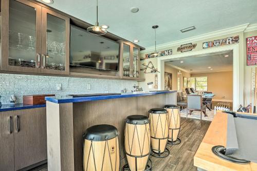 Luxe Cape Coral Escape With Pool 4 Mi To Beach