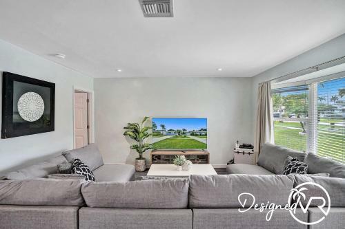 Modern 5br With Private Heated Pool