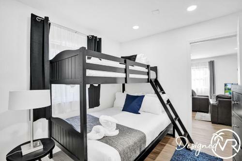 5 Br Newly Renovated With Heated Pool