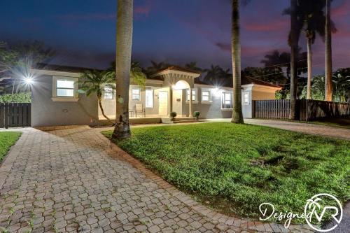 5 Br Newly Renovated With Heated Pool