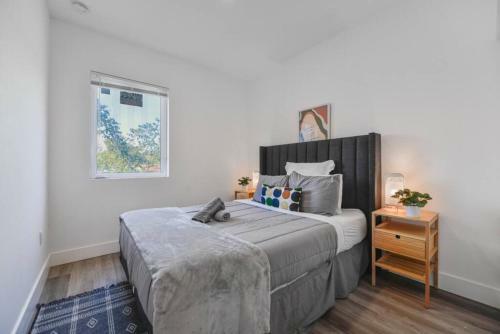 Spectacular 3 Bedrooms House, Spacious And Bright