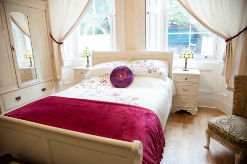Hostal Clara Lodge Guesthouse
