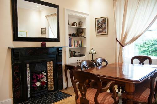 Hostal Clara Lodge Guesthouse