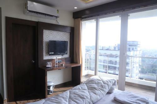 Hotel Sohrai Premium