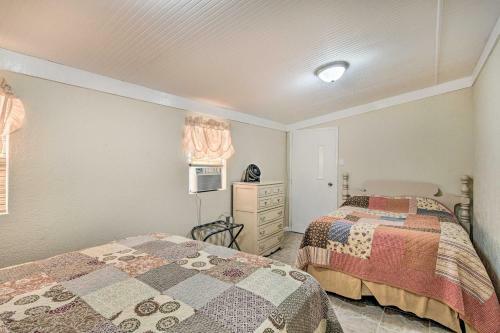 Peaceful Satsuma Escape With Dunns Creek Access