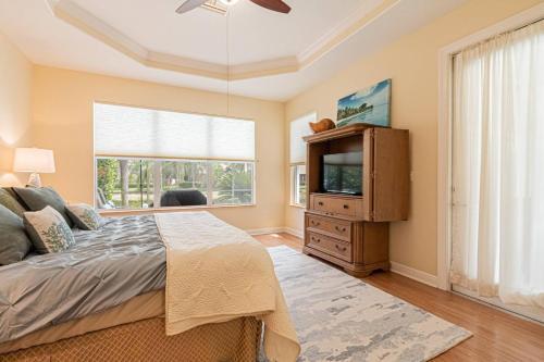 Aviano Dr With Lake View
