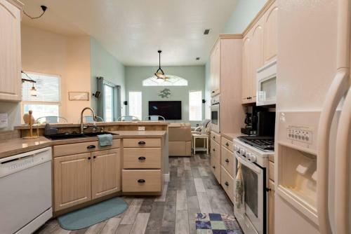 Spacious Home W/ Heated Pool, Game & Bunk Room!