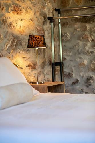 V&m Traditional Luxury Villa