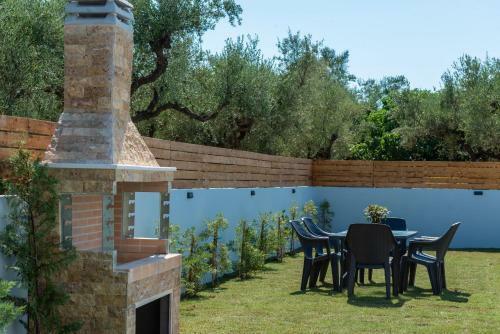 Agalliu Villa