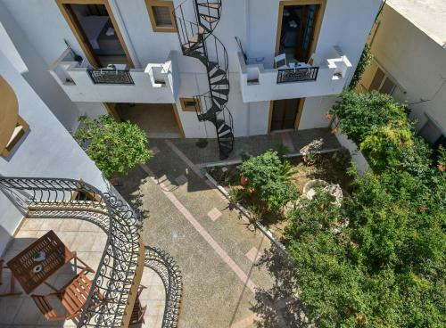 Eva Studios & Apartments