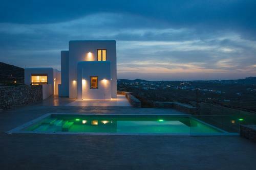 The Mykonist Ftelia Villas