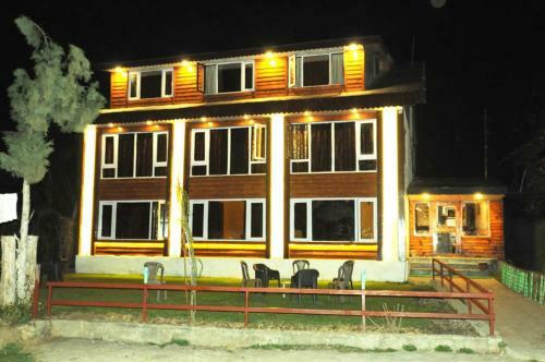 Hotel The River Edge