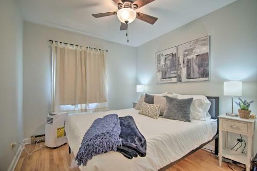 Centrally Located Gurnee Townhome With Deck!