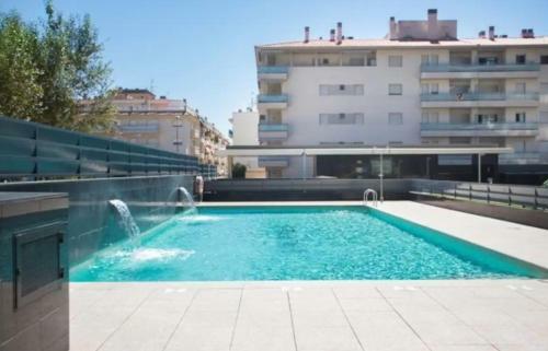 Apartamento Con Piscina Y Jard�n